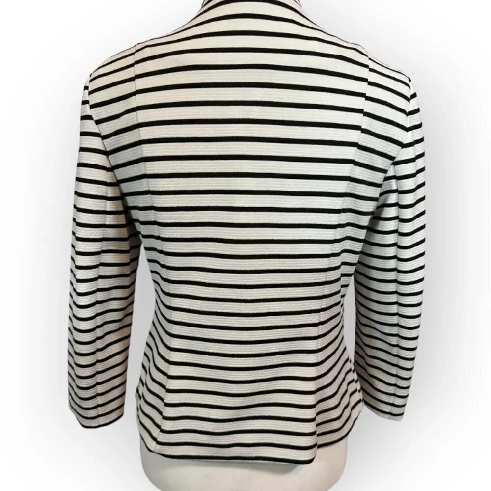 Roz & Ali Women's Black and White Striped Blazer Zipper detail on front Size S